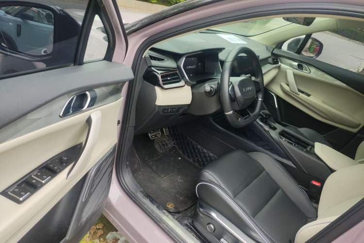 Used Lynk & Co 06 2021 1.5T Shero Pink Special Edition Driver Seat