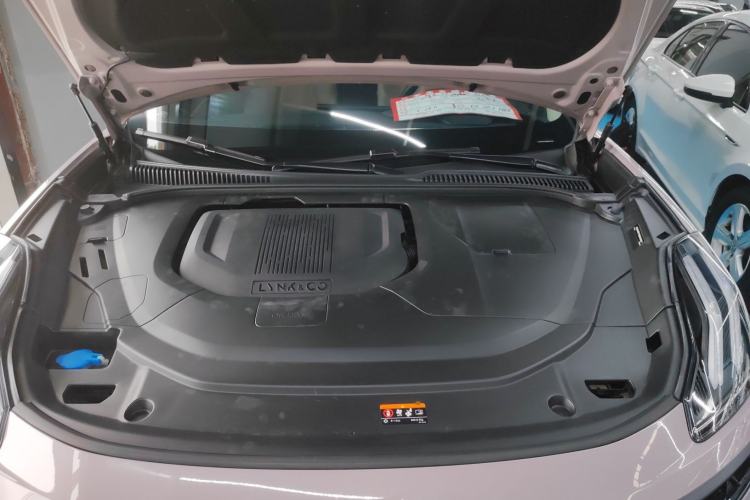 Used Lynk & Co 06 2021 1.5T Shero Pink Special Edition Engine Bay
