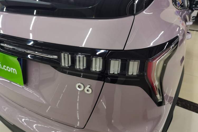 Used Lynk & Co 06 2021 1.5T Shero Pink Special Edition Exterior 1