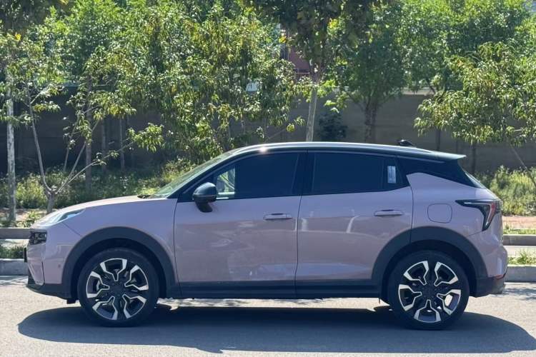 Used Lynk & Co 06 2021 1.5T Shero Pink Special Edition Exterior 2