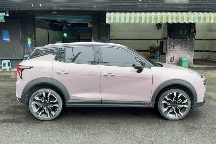 Used Lynk & Co 06 2021 1.5T Shero Pink Special Edition Exterior 2