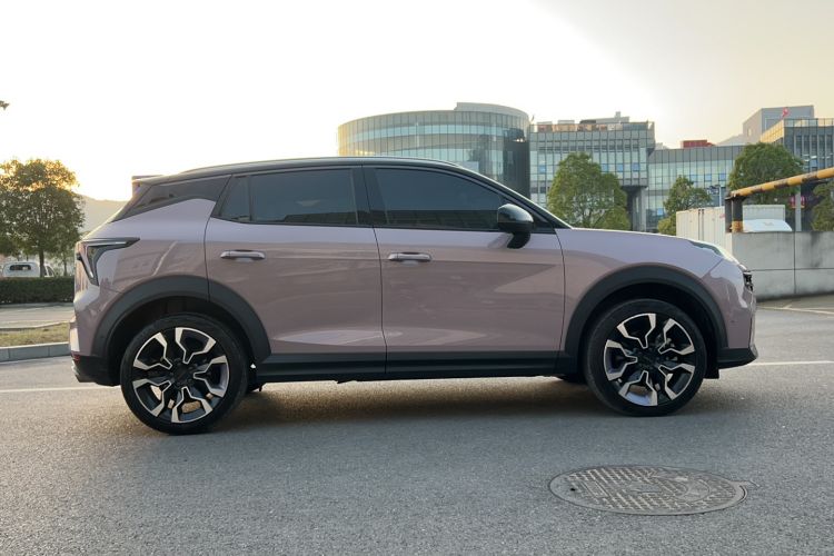 Used Lynk & Co 06 2021 1.5T Shero Pink Special Edition Exterior 2