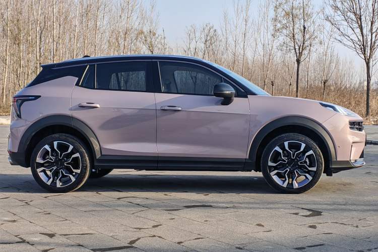 Used Lynk & Co 06 2021 1.5T Shero Pink Special Edition Exterior 3