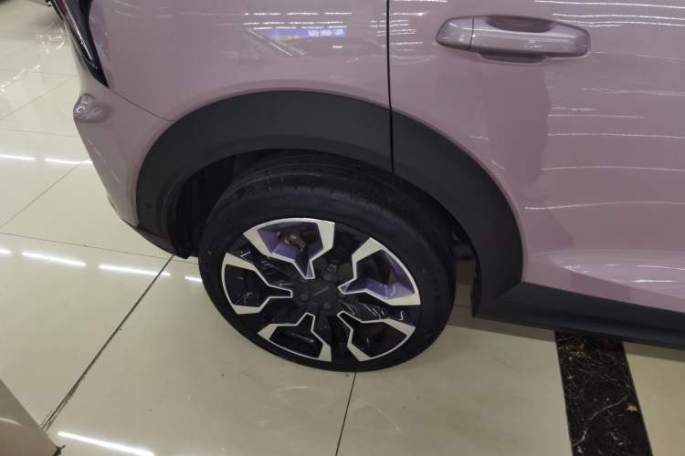 Used Lynk & Co 06 2021 1.5T Shero Pink Special Edition Exterior 3