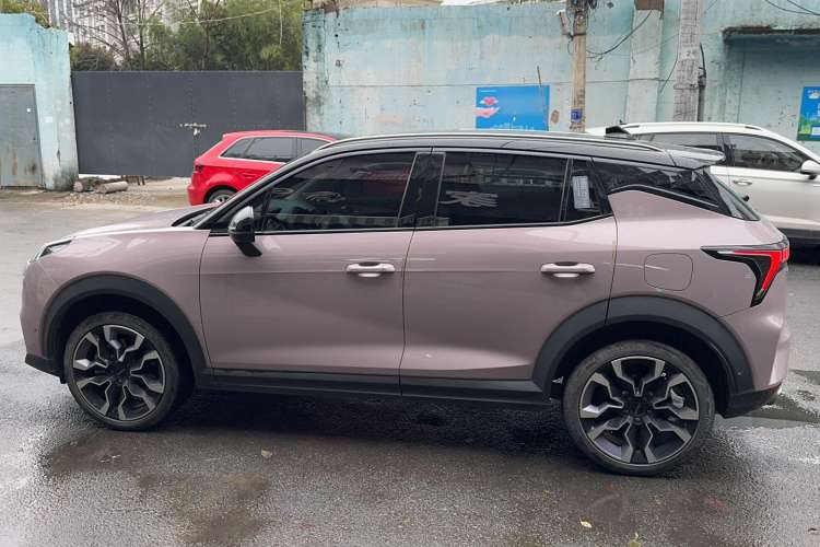 Used Lynk & Co 06 2021 1.5T Shero Pink Special Edition Exterior 5