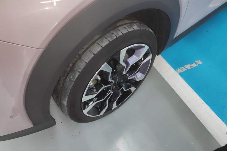 Used Lynk & Co 06 2021 1.5T Shero Pink Special Edition Exterior 7