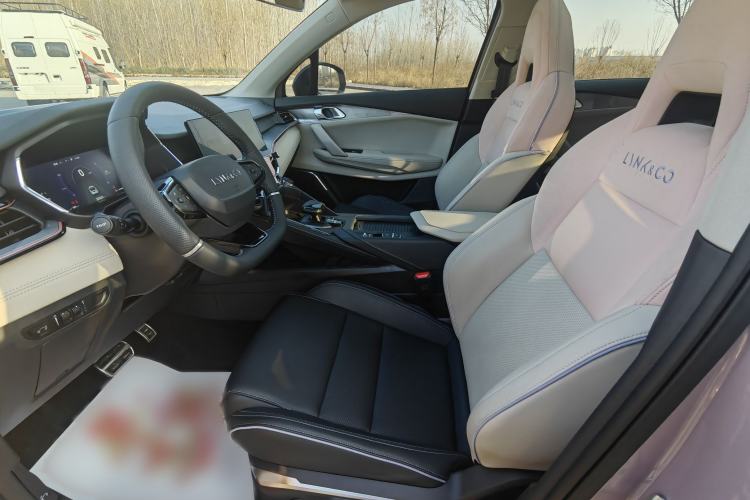 Used Lynk & Co 06 2021 1.5T Shero Pink Special Edition Interior 1