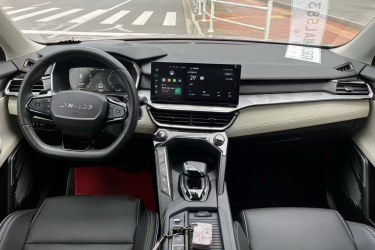 Used Lynk & Co 06 2021 1.5T Shero Pink Special Edition Interior 1