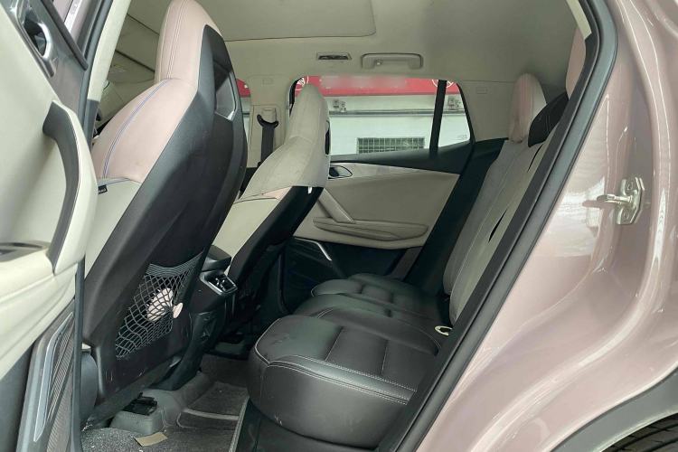 Used Lynk & Co 06 2021 1.5T Shero Pink Special Edition Interior 5
