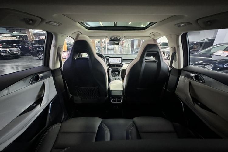 Used Lynk & Co 06 2021 1.5T Shero Pink Special Edition Interior 7