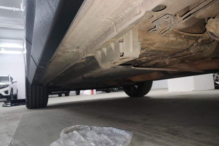 Used Lynk & Co 06 2021 1.5T Shero Pink Special Edition Left Side Sill