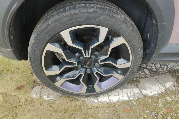 Used Lynk & Co 06 2021 1.5T Shero Pink Special Edition Right Rear Wheel Hub