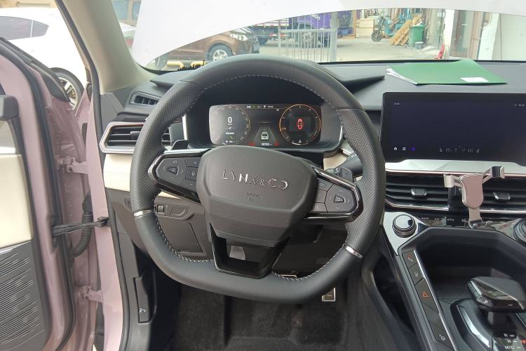 Used Lynk & Co 06 2021 1.5T Shero Pink Special Edition Steering Wheel