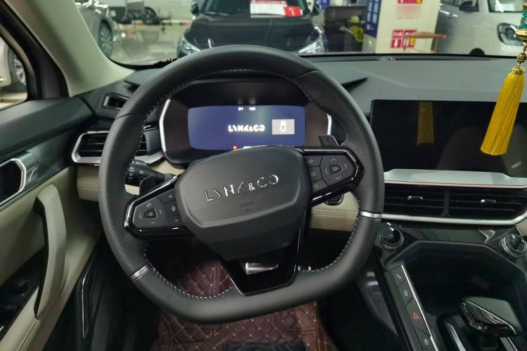 Used Lynk & Co 06 2021 1.5T Shero Pink Special Edition Steering Wheel