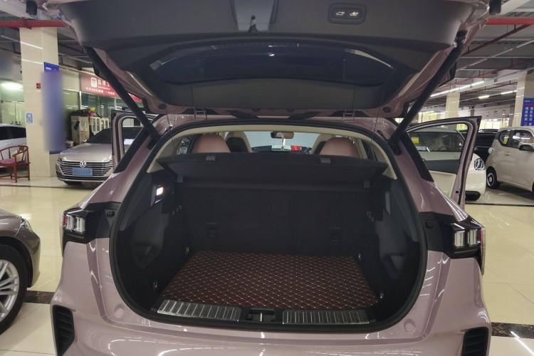 Used Lynk & Co 06 2021 1.5T Shero Pink Special Edition Trunk