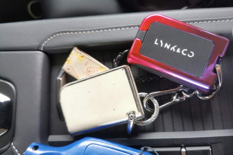 Used Lynk & Co 06 2021 1.5T Shero Pink Special Edition Vehicle Key