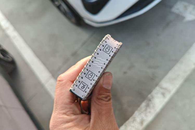 Used Lynk & Co 06 2021 1.5T Shero Pink Special Edition Vehicle Key