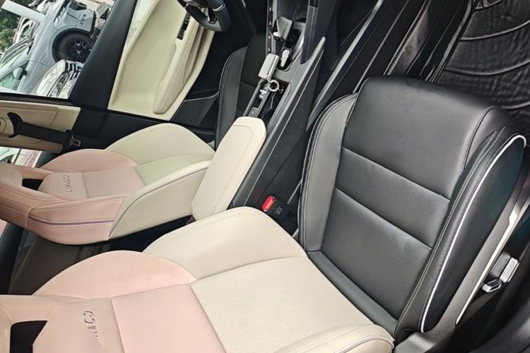 Used Lynk & Co 06 2021 1.5T Shero Pink Special Edition Right Front Seat