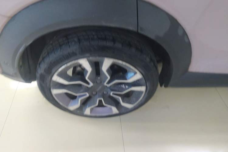 Used Lynk & Co 06 2021 1.5T Shero Pink Special Edition Right Rear Wheel Hub