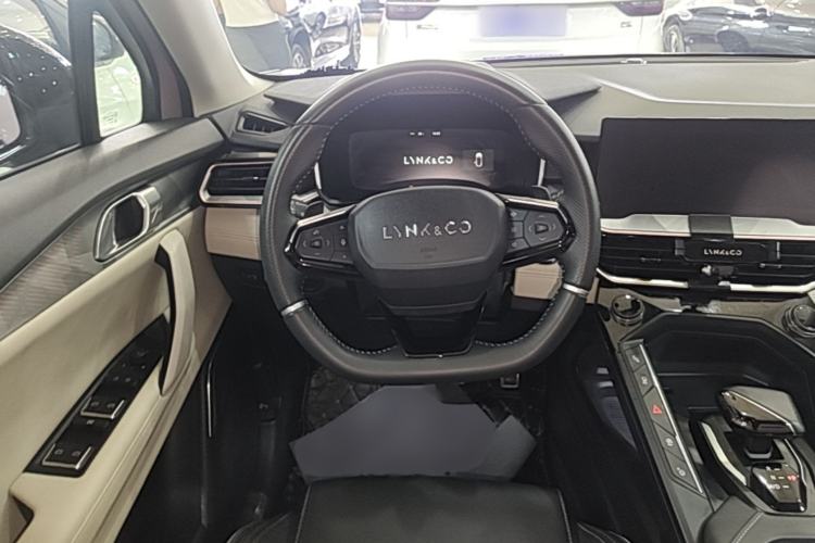 Used Lynk & Co 06 2021 1.5T Shero Pink Special Edition Steering Wheel