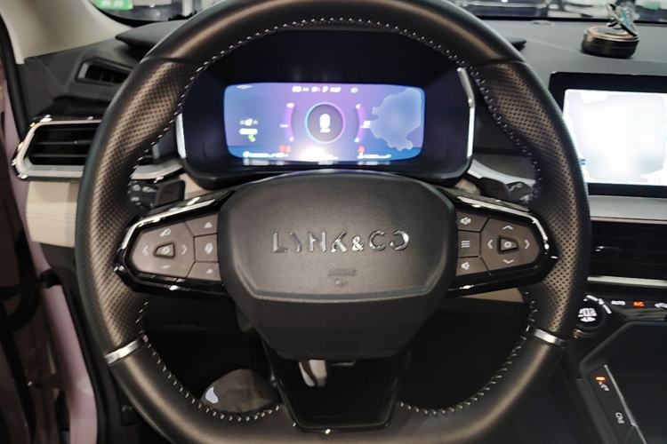 Used Lynk & Co 06 2021 1.5T Shero Pink Special Edition Steering Wheel