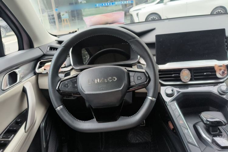 Used Lynk & Co 06 2021 1.5T Shero Pink Special Edition Steering Wheel