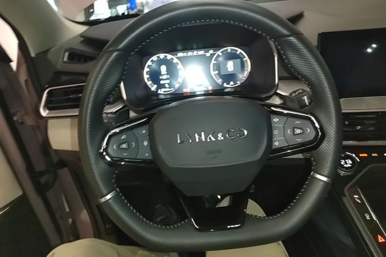 Used Lynk & Co 06 2021 1.5T Shero Pink Special Edition Steering Wheel