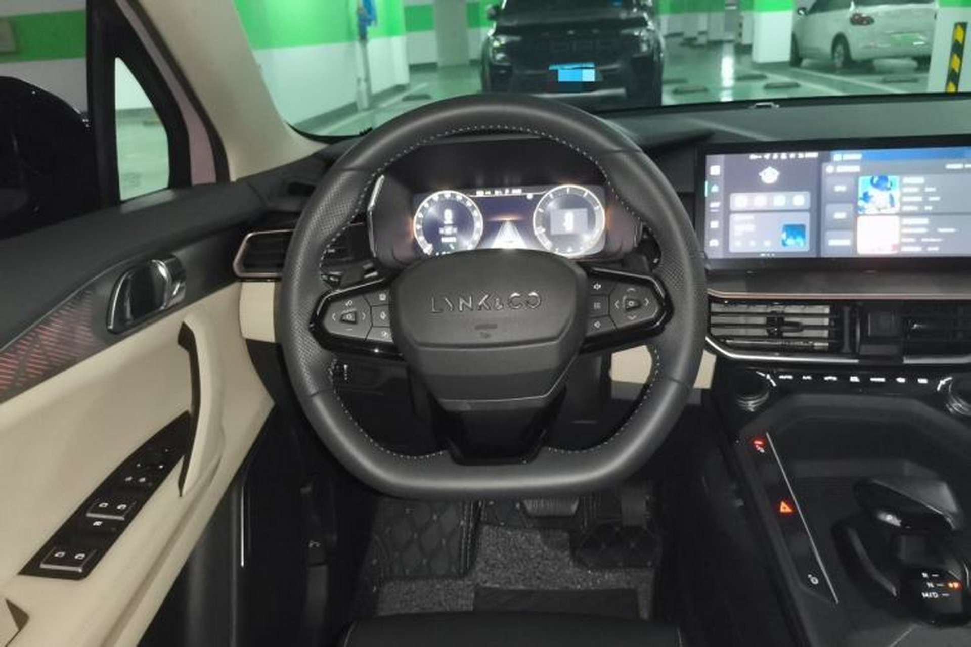 Used Lynk & Co 06 2021 1.5T Shero Pink Special Edition Steering Wheel