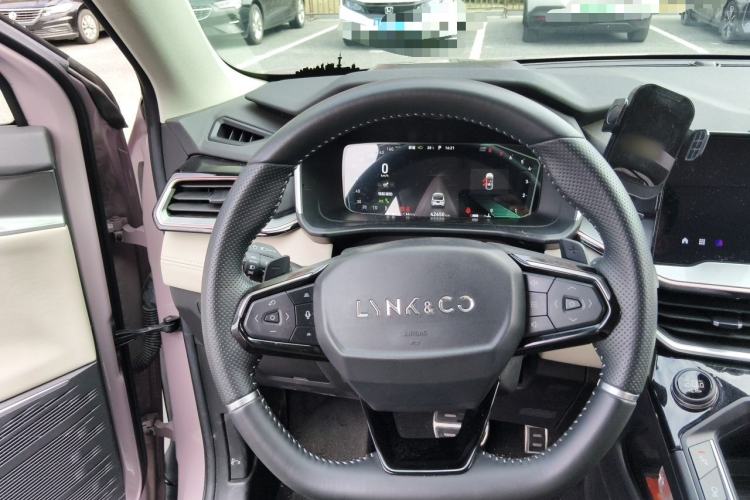 Used Lynk & Co 06 2021 1.5T Shero Pink Special Edition Steering Wheel