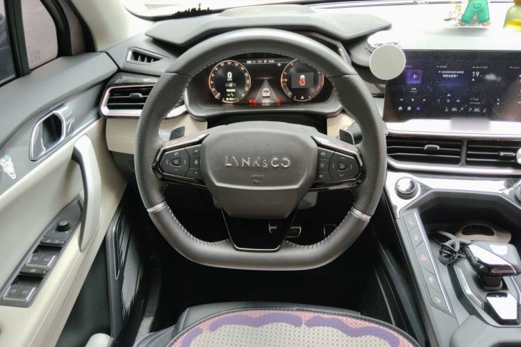 Used Lynk & Co 06 2021 1.5T Shero Pink Special Edition Steering Wheel