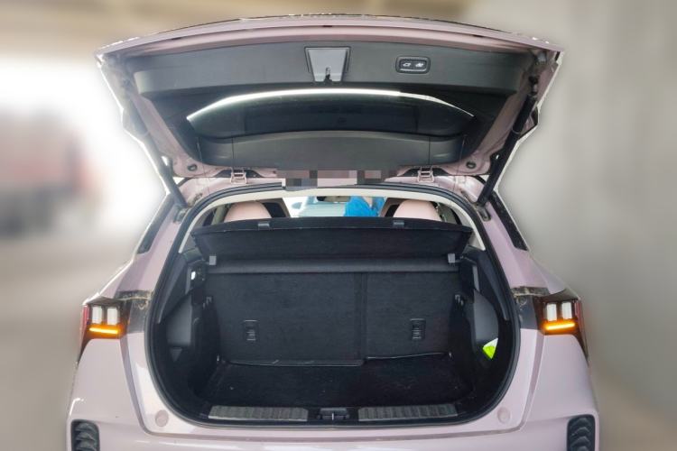 Used Lynk & Co 06 2021 1.5T Shero Pink Special Edition Trunk