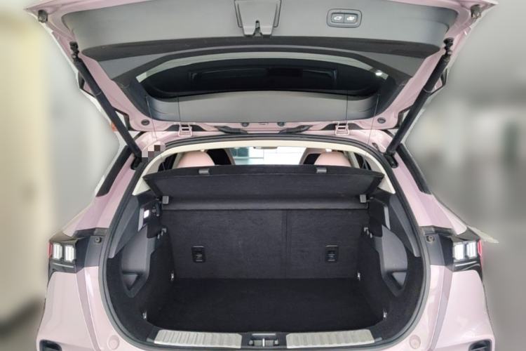 Used Lynk & Co 06 2021 1.5T Shero Pink Special Edition Trunk