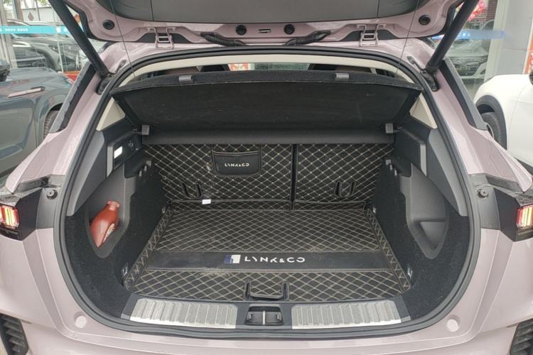 Used Lynk & Co 06 2021 1.5T Shero Pink Special Edition Trunk