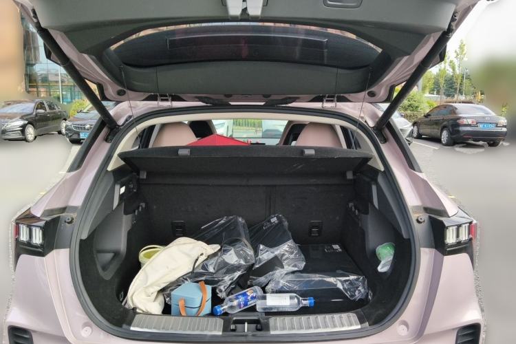 Used Lynk & Co 06 2021 1.5T Shero Pink Special Edition Trunk