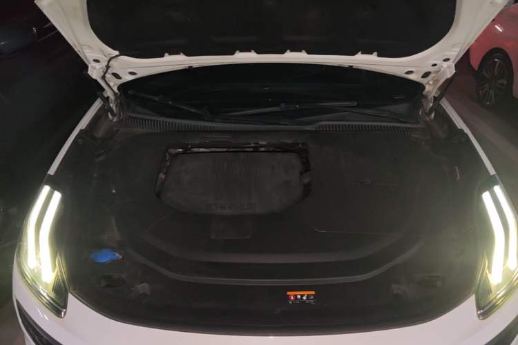 Used Lynk & Co 06 2021 1.5T Shero Pink Special Edition Engine Bay