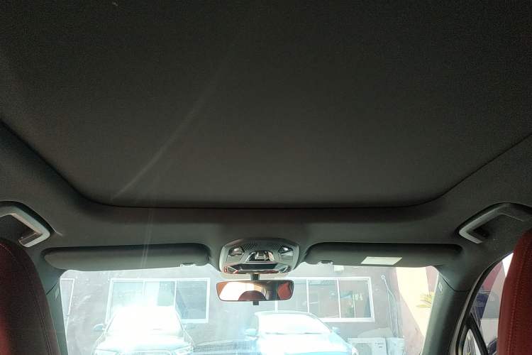 Used Lynk & Co 06 2021 1.5T Shero Pink Special Edition Headliner