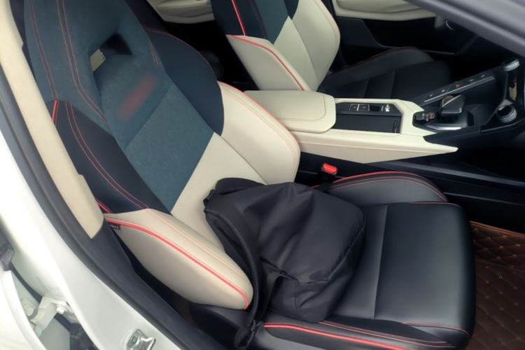 Used Lynk & Co 06 2021 1.5T Shero Pink Special Edition Right Front Seat