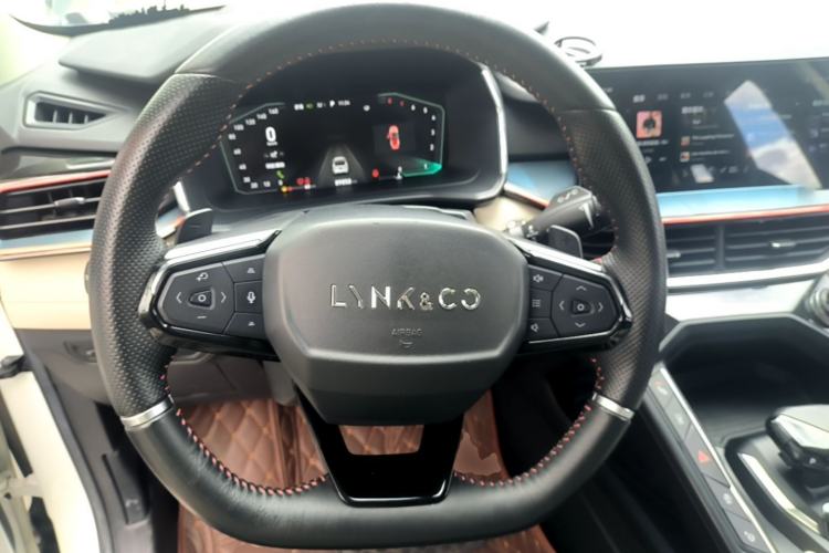 Used Lynk & Co 06 2021 1.5T Shero Pink Special Edition Steering Wheel