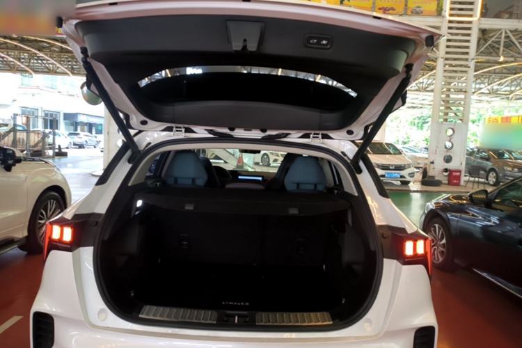 Used Lynk & Co 06 2021 1.5T Shero Pink Special Edition Trunk