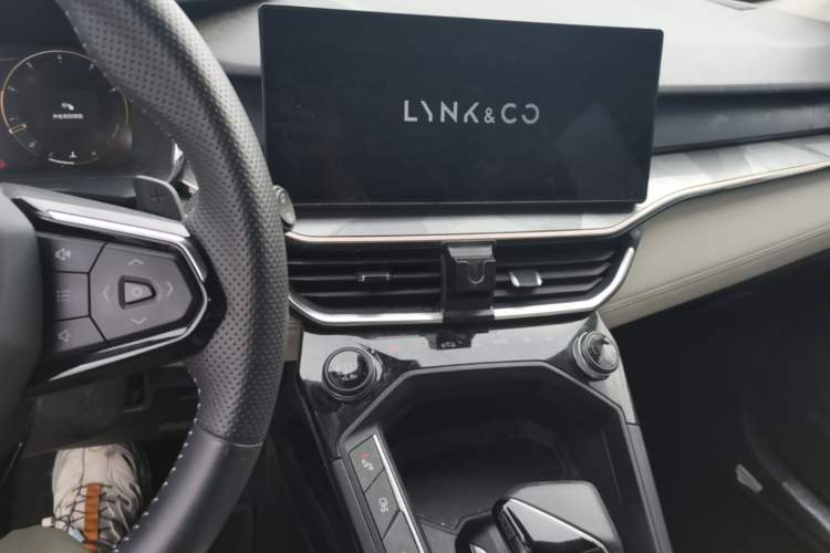 Used Lynk & Co 06 2023 Remix 1.5T Shero Audio And AC Panel