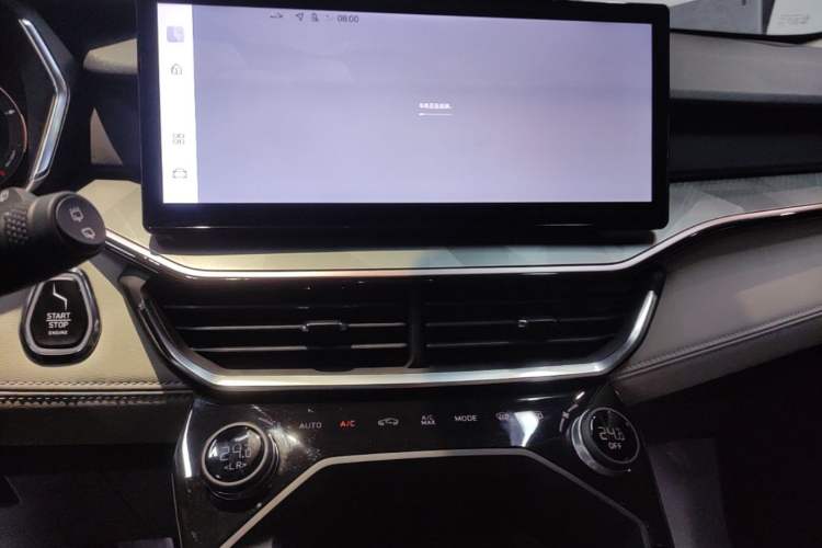 Used Lynk & Co 06 2023 Remix 1.5T Shero Audio And AC Panel