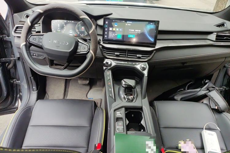 Used Lynk & Co 06 2023 Remix 1.5T Dynamic Halo Center Console