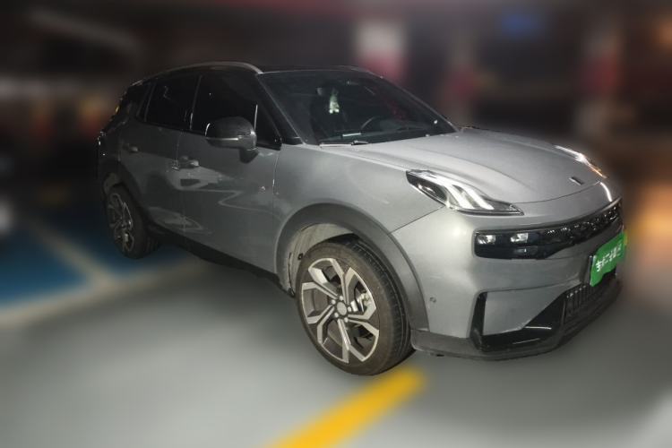 Used Lynk & Co 06 2023 Remix 1.5T Dynamic Halo Front Right 45 Deg