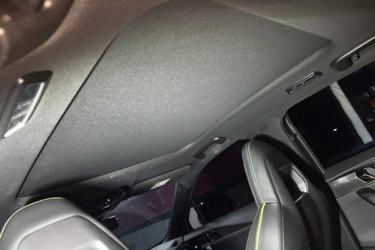 Used Lynk & Co 06 2023 Remix 1.5T Dynamic Halo Headliner