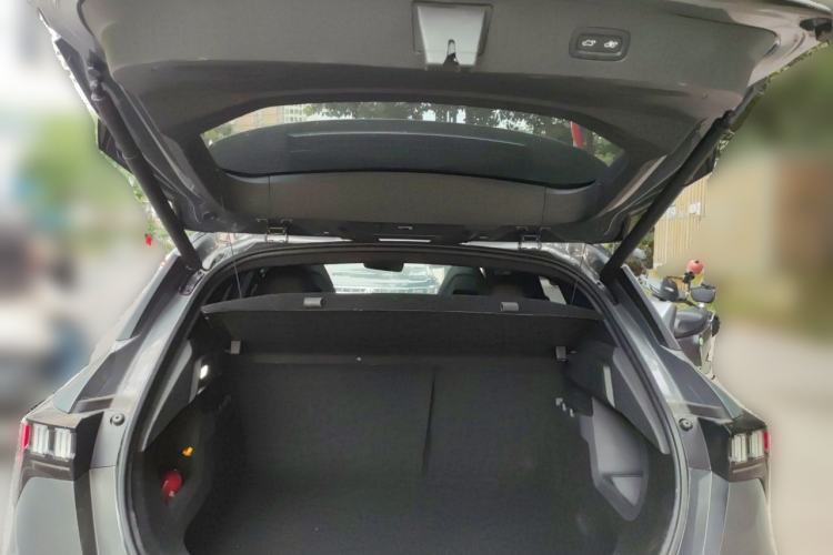 Used Lynk & Co 06 2023 Remix 1.5T Dynamic Halo Trunk