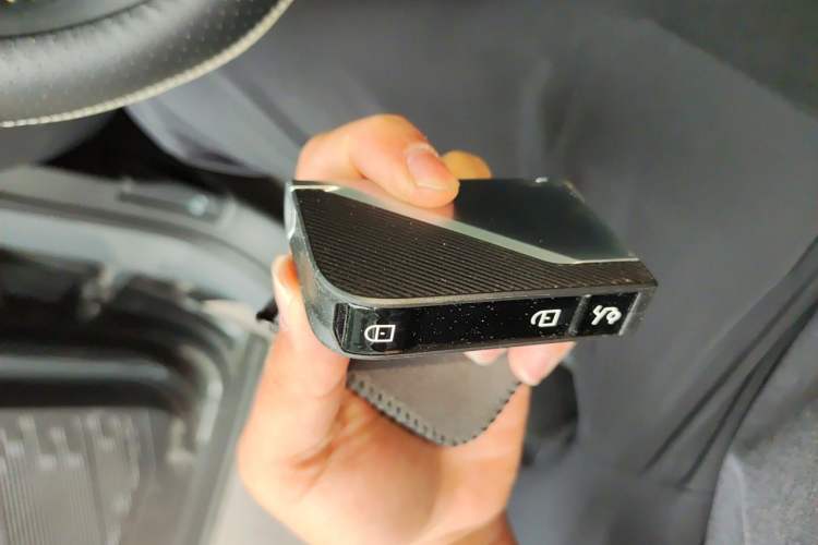 Used Lynk & Co 06 2023 Remix 1.5T Dynamic Halo Vehicle Key