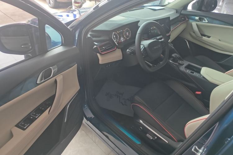 Used Lynk & Co 06 2023 Remix 1.5T YAO Halo Driver Seat