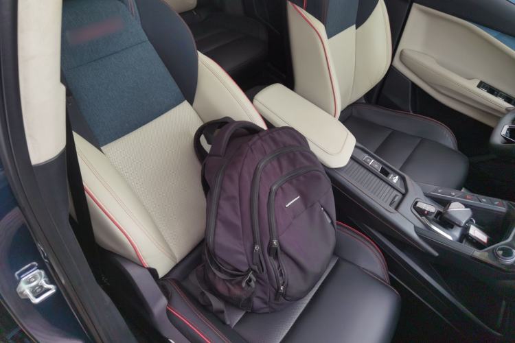 Used Lynk & Co 06 2023 Remix 1.5T YAO Halo Right Front Seat