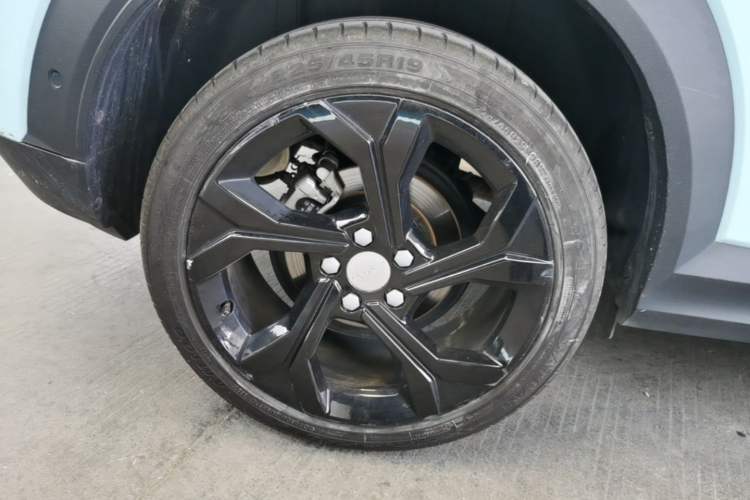 Used Lynk & Co 06 2023 Remix 1.5T Dynamic Halo Right Rear Wheel Hub