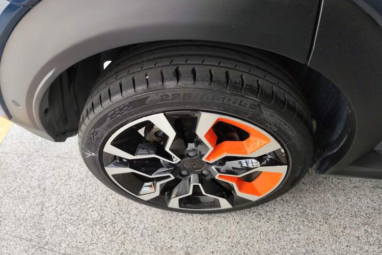 Used Lynk & Co 06 2023 Remix 1.5T YAO Halo Right Rear Wheel Hub